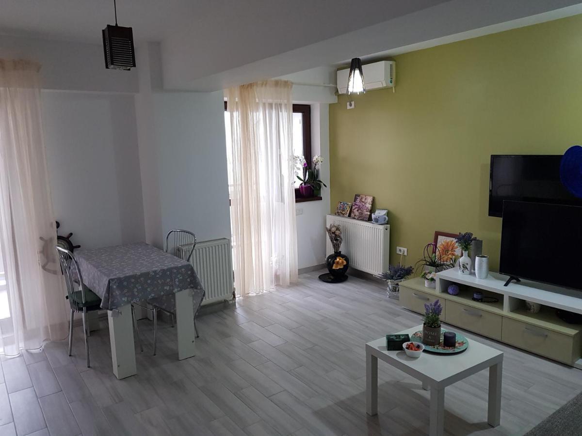 Flory'S Apartment Mamaia Exteriér fotografie