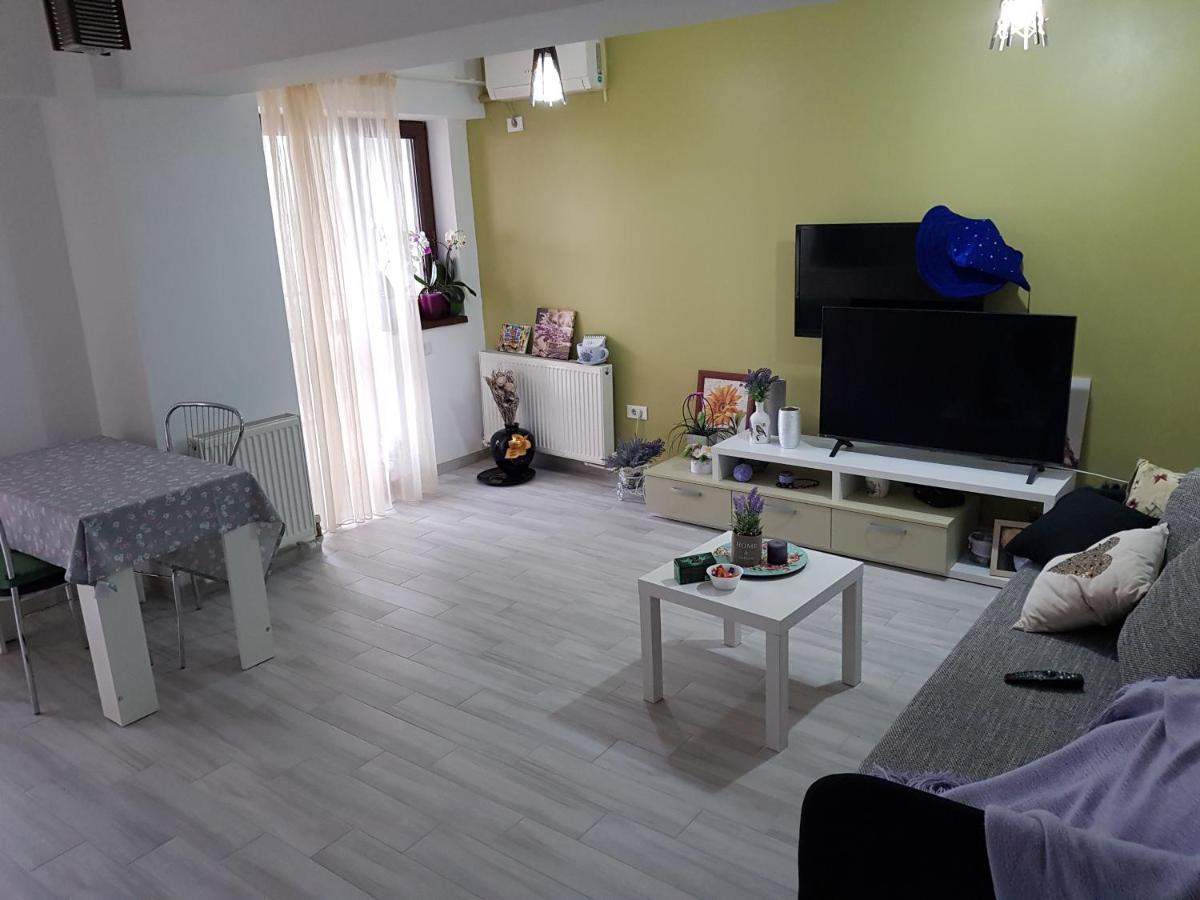 Flory'S Apartment Mamaia Exteriér fotografie