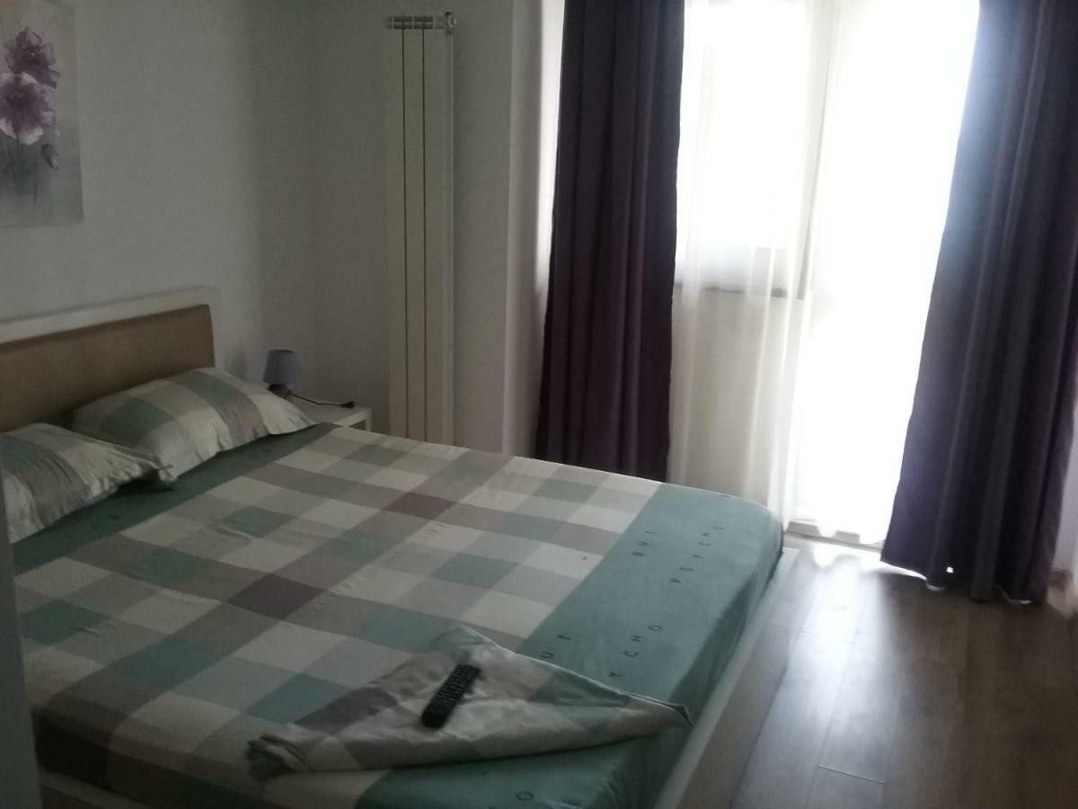 Flory'S Apartment Mamaia Exteriér fotografie